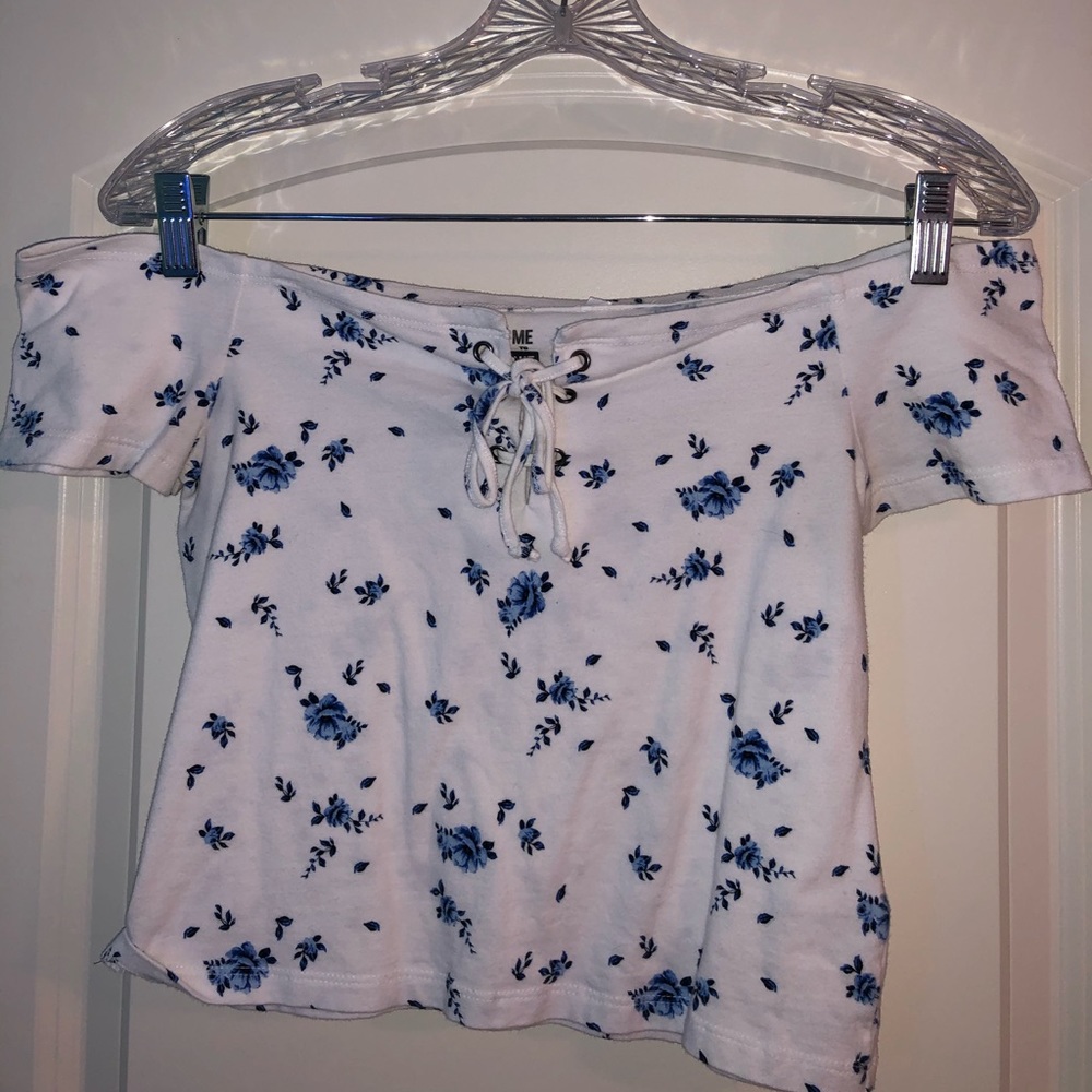 Off the shoulder Pacsun top